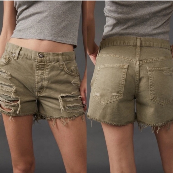 FREE PEOPLE Maggie Midrise Distressed Denim Shorts Army Green NWT Size 31 - Picture 7 of 9